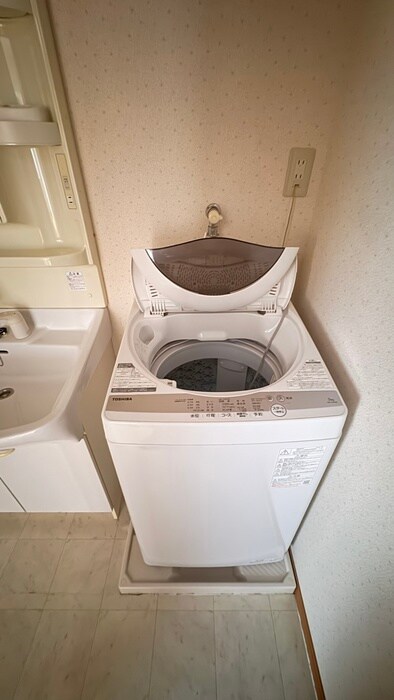 物件内観写真14　(洗濯機置場)