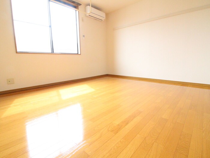 物件内観写真10　(居室)