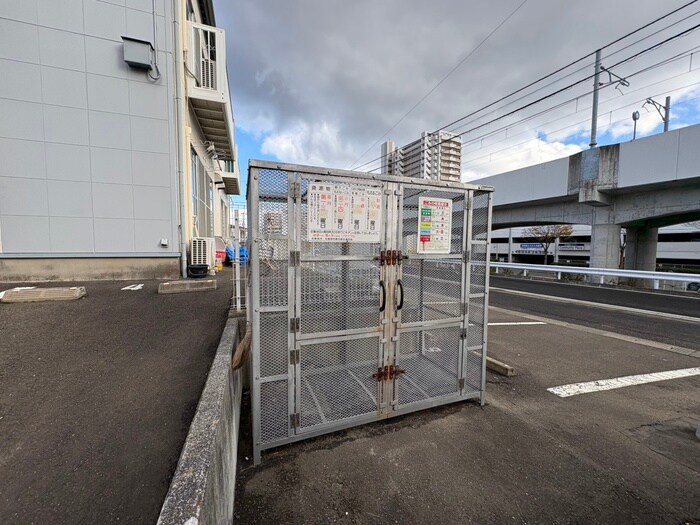 物件外観写真4　(建物設備)