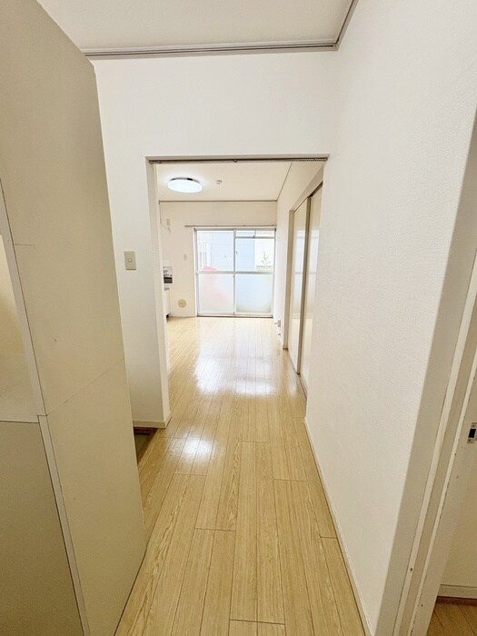 物件内観写真17　(廊下)
