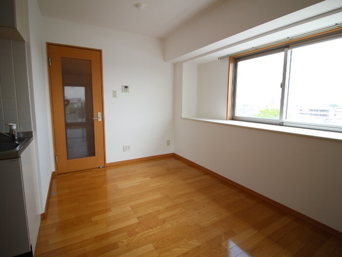 物件内観写真9　(居室)