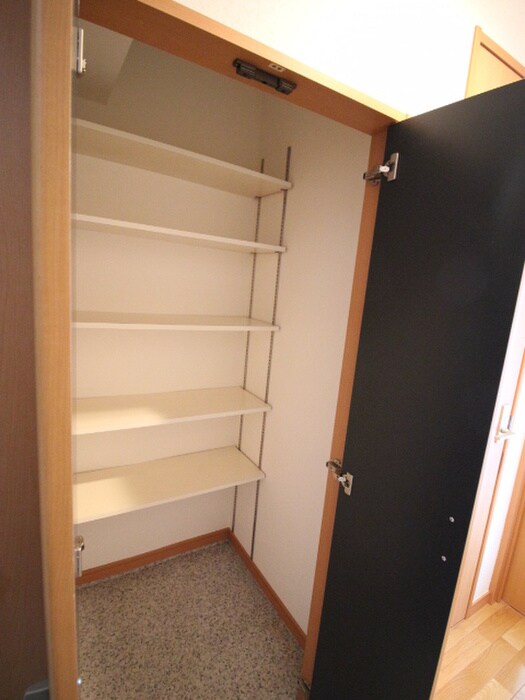 物件内観写真15　(靴箱)