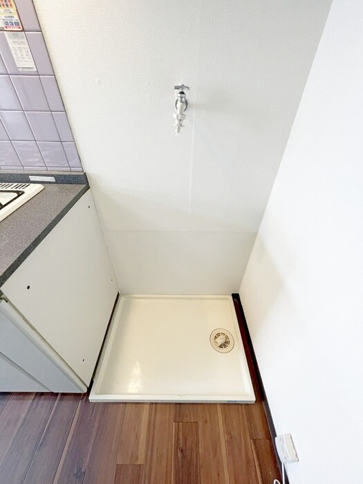 物件内観写真12　(洗濯機置場)