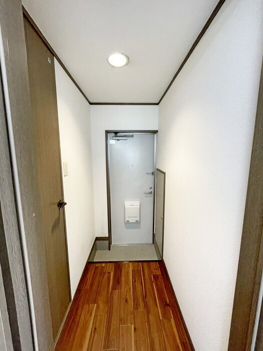 物件内観写真17　(玄関)