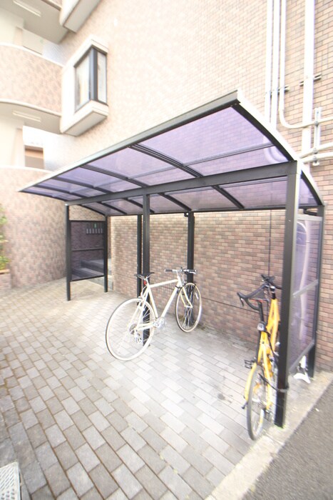 物件外観写真5　(駐輪場)