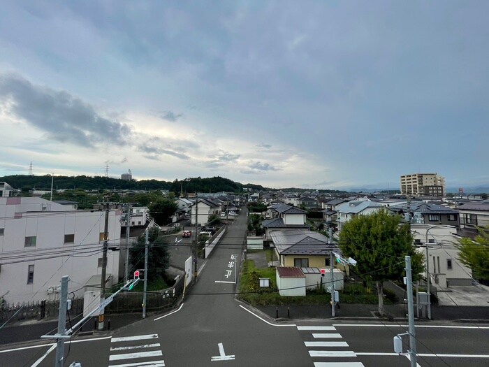 物件内観写真21　(室内からの展望)