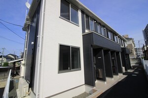 アインタウゼント３外観写真