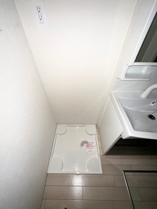 物件内観写真15　(洗濯機置場)