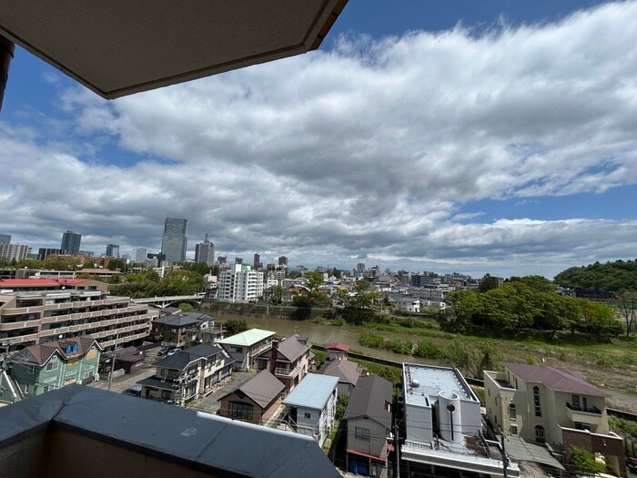 物件内観写真22　(室内からの展望)