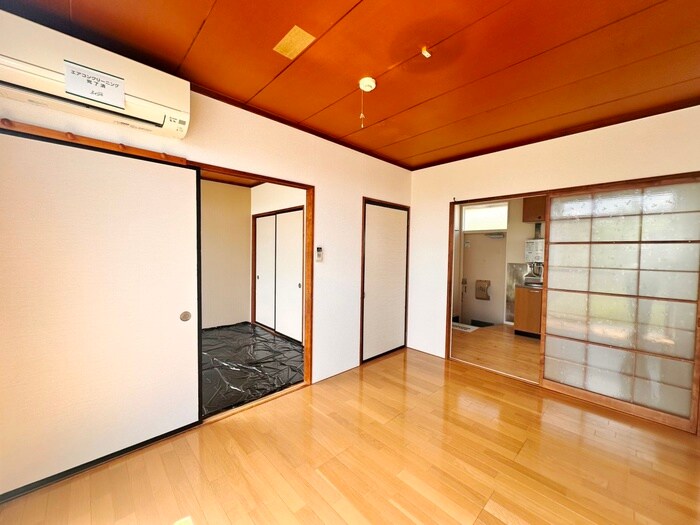 物件内観写真8　(居室)