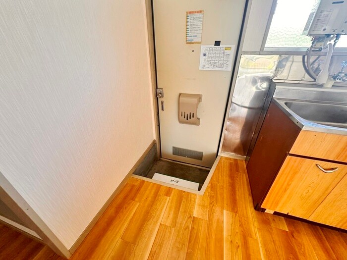 物件内観写真20　(玄関)