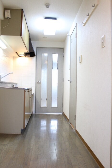 物件内観写真15　(玄関)