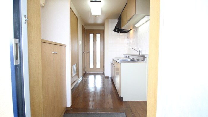 物件内観写真16　(廊下)