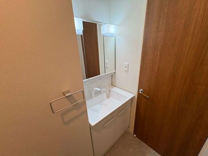 物件内観写真12　(洗面)