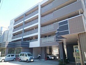 レガーミ泉中央外観写真