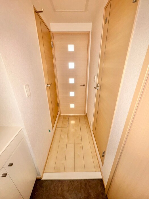 物件内観写真13　(廊下)