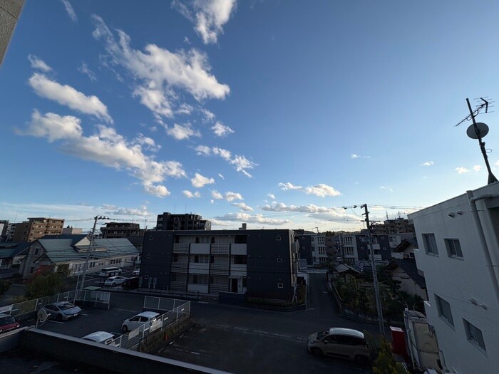 物件内観写真15　(室内からの展望)