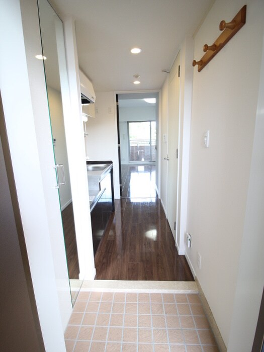 物件内観写真9　(廊下)