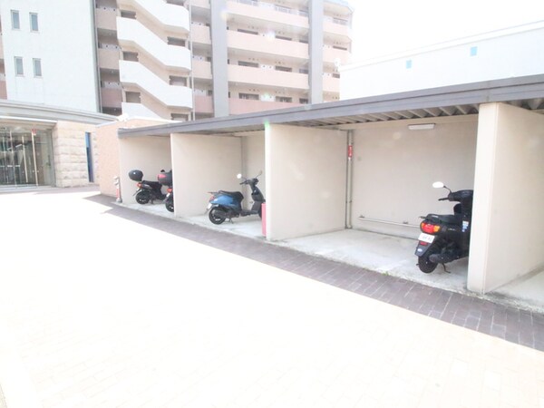 バイク置き場