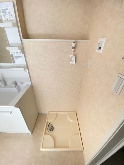 物件内観写真20　(洗濯機置場)