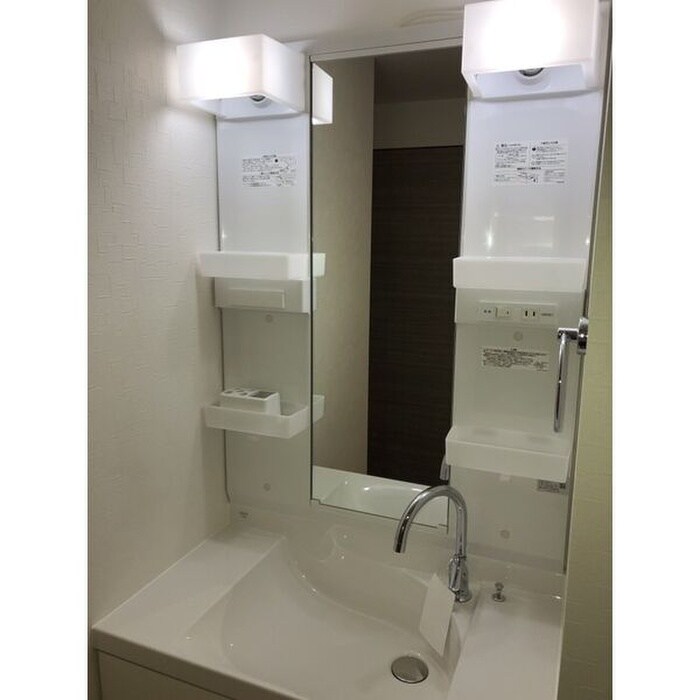 物件内観写真11　(洗面)