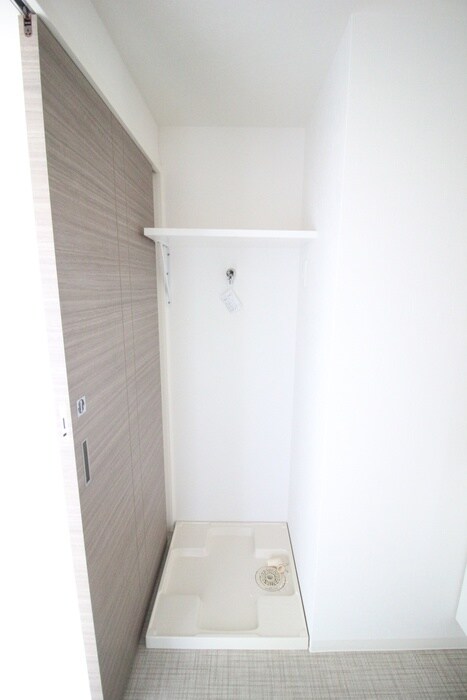 物件内観写真13　(洗濯機置場)