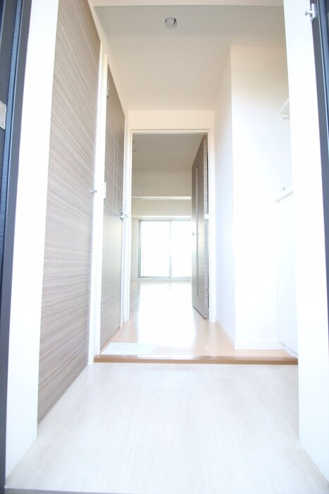 物件内観写真17　(玄関)