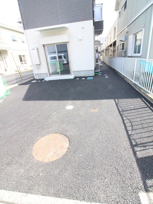 物件外観写真5　(エントランス部分)