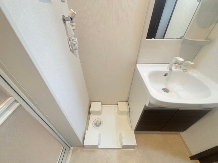 物件内観写真14　(洗濯機置場)