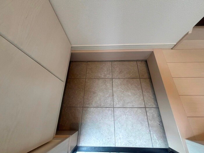 物件内観写真21　(玄関)
