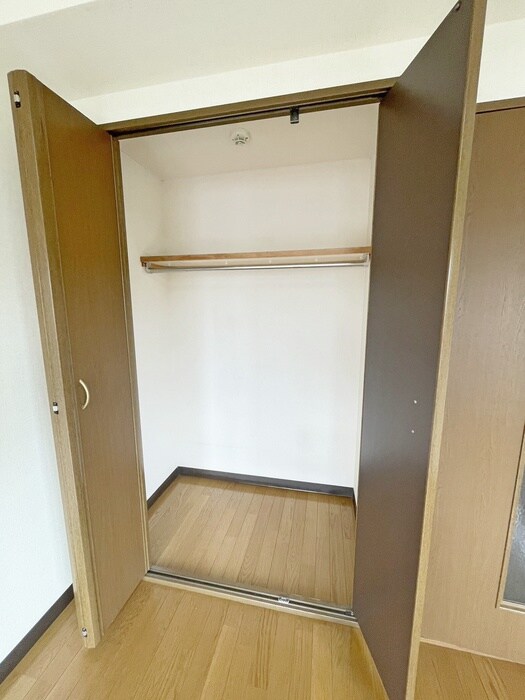 物件内観写真12　(収納)