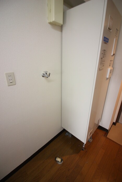 物件内観写真13　(洗濯機置場)