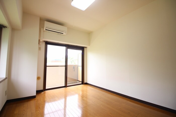 物件内観写真14　(居室)