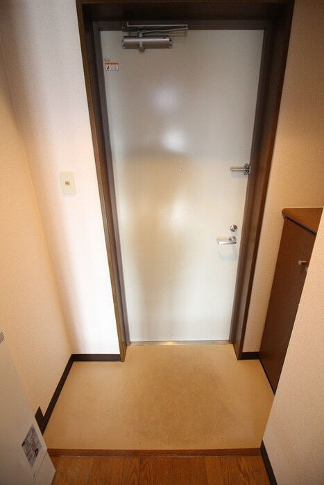 物件内観写真15　(玄関)