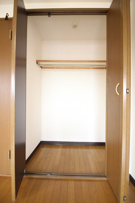 物件内観写真15　(収納)