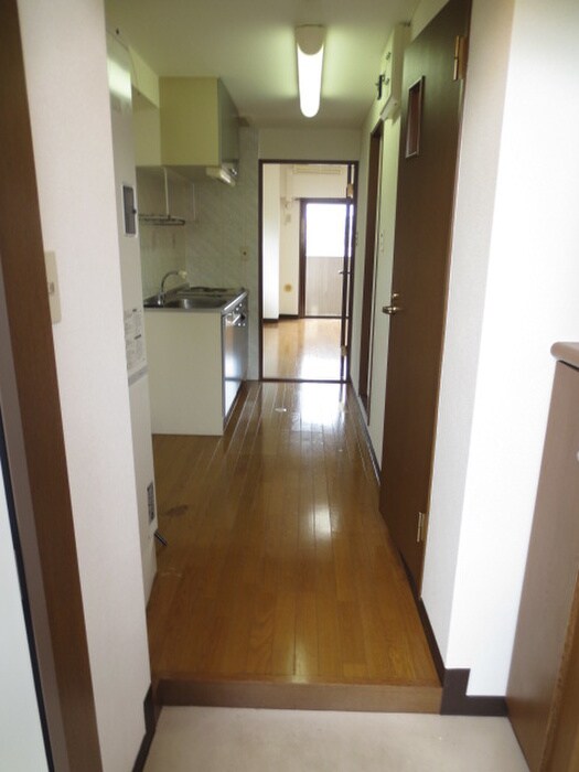 物件内観写真18　(玄関)