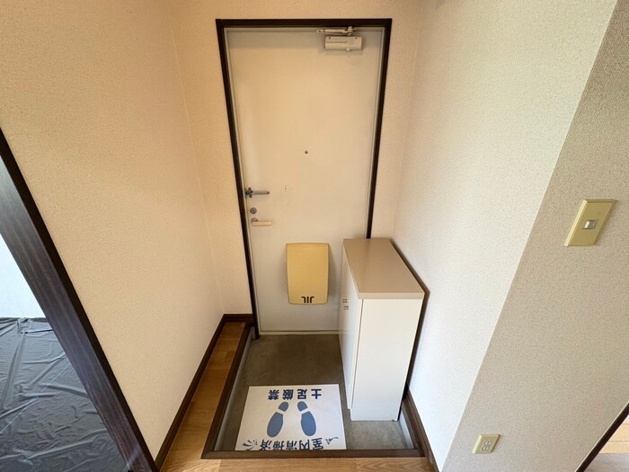 物件内観写真17　(玄関)