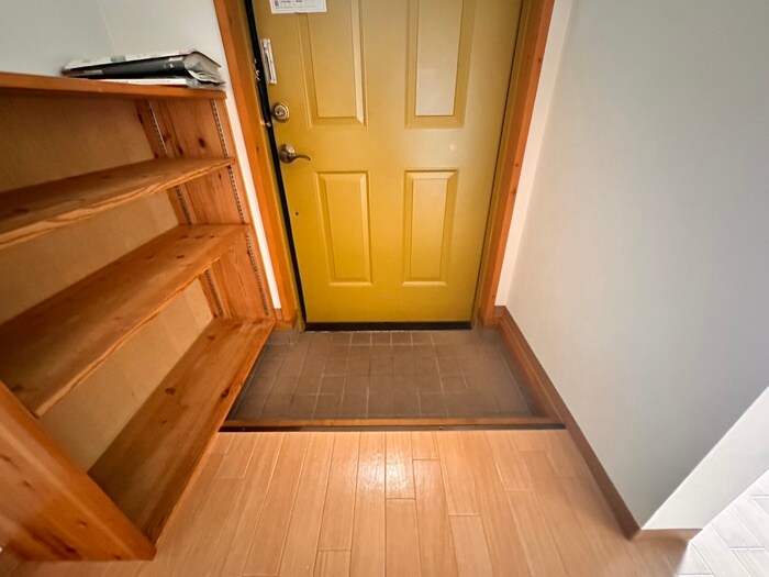 物件内観写真19　(玄関)