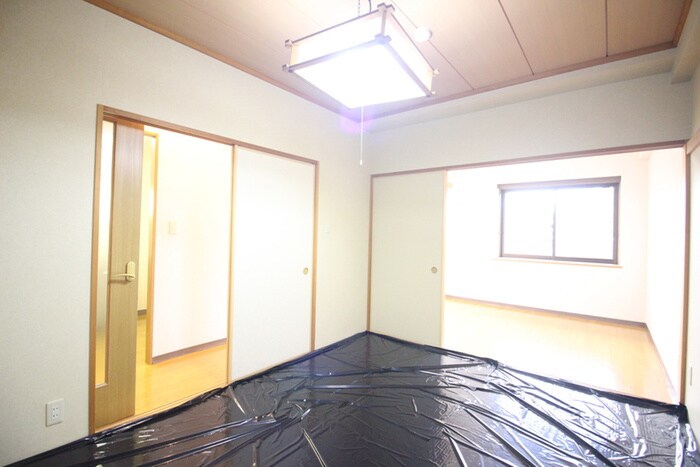 物件内観写真9　(居室)