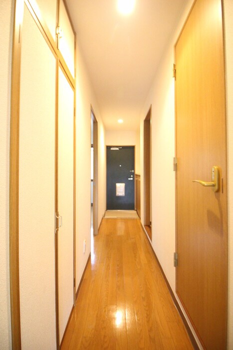 物件内観写真11　(廊下)