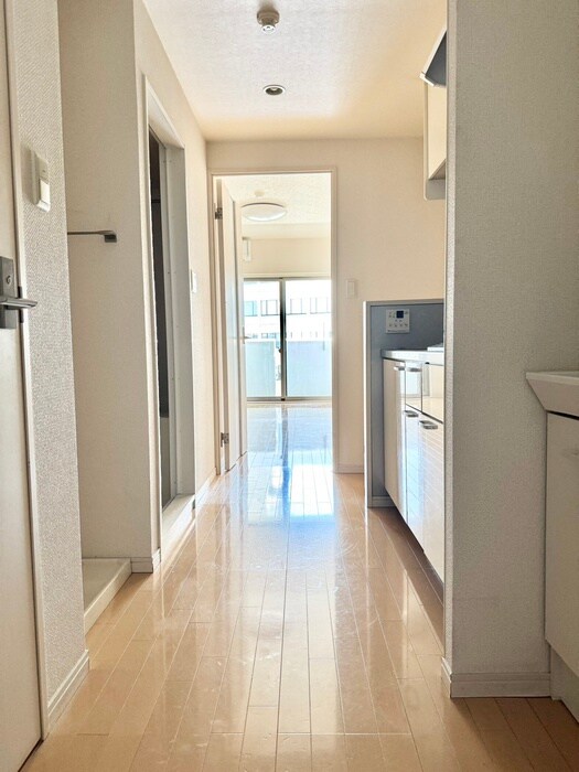 物件内観写真17　(廊下)