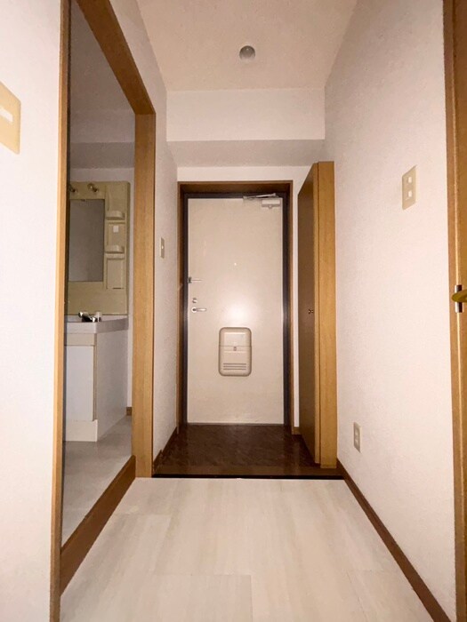 物件内観写真19　(廊下)