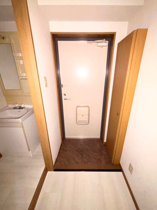 物件内観写真20　(玄関)
