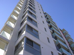プラウド泉中央マ－クス(901)外観写真