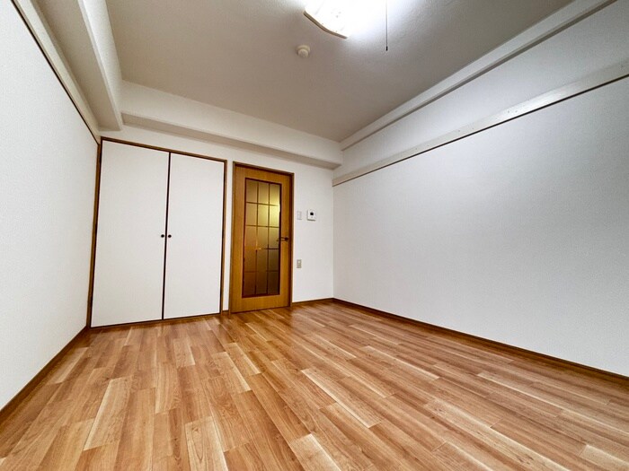 物件内観写真3　(居室)