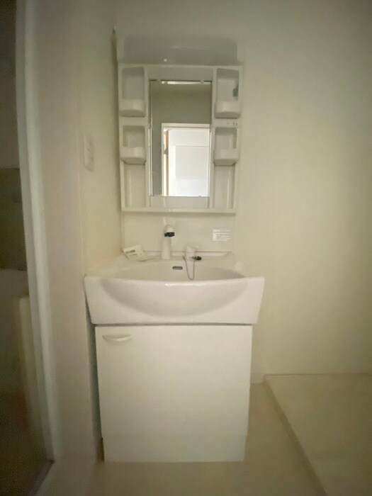 物件内観写真12　(洗面)