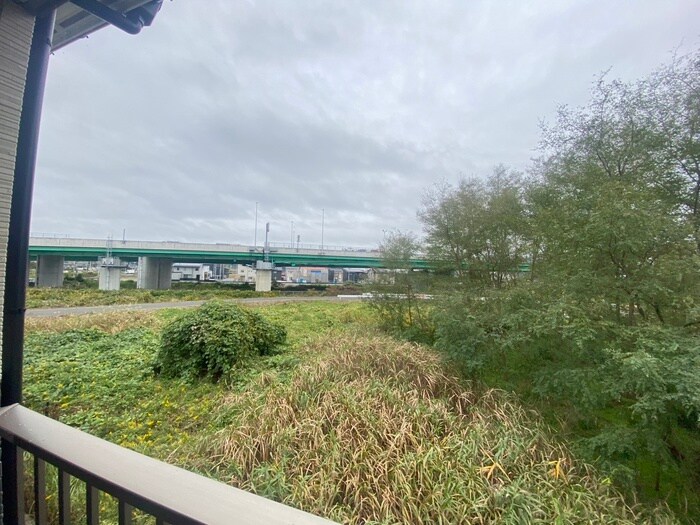 物件内観写真22　(室内からの展望)