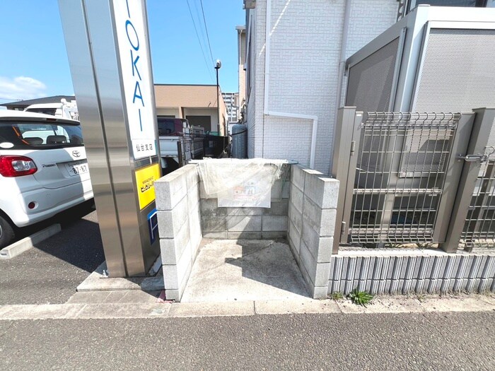 物件外観写真4　(建物設備)