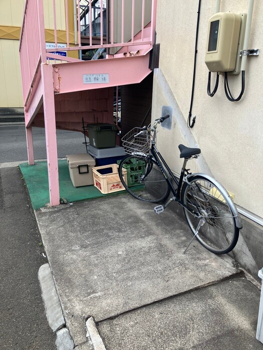 物件外観写真4　(駐車場)