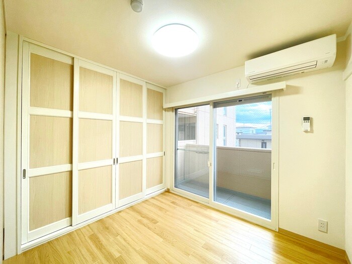 物件内観写真8　(居室)